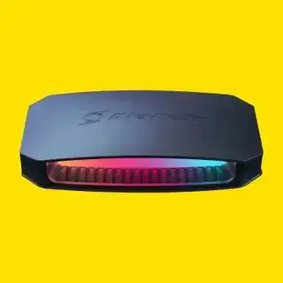 Avermedia Live Gamer Ultra 2.1 pada latar belakang kuning.