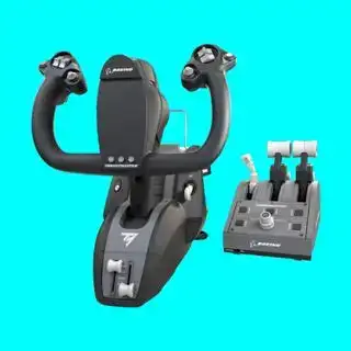 Thrustmaster TCA Yoke Pack Boeing Edition dengan latar belakang biru muda