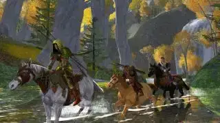 Beste Herr der Ringe-Spiele – Drei Herr der Ringe Online-Charaktere reiten zu Pferd über einen Bach.