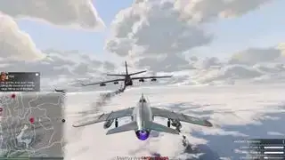 Un avion poursuivant un avion cargo dans GTA Online.