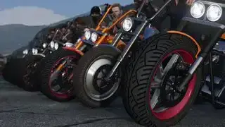 Motos alineadas en GTA Online.