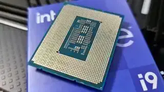 Intel Core i9 12900K lähipildid, mille kiip on avatud