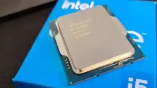 CPU Intel Core i5 12600K retratado de perto