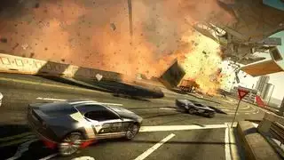 Los mejores juegos de carreras: varios coches se deslizan por las curvas delante de las explosiones