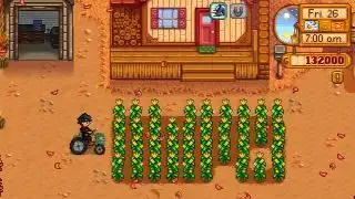 Stardew Valley mods - Tractor mod - Ένας παίκτης οδηγεί ένα πράσινο τρακτέρ κοντά σε ένα χωράφι με καλαμπόκι