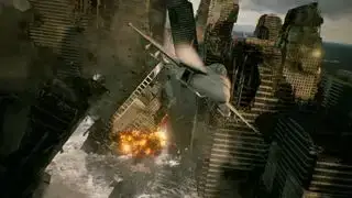 Bästa flygsimmarna — ett stridsjet flyger genom en sönderfallande metropol i Ace Combat 7.