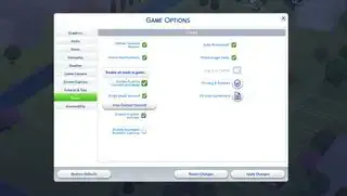 Το μενού Επιλογές Sims 4 στην καρτέλα Άλλα. Υπάρχει ένα πλαίσιο ελέγχου για την ενεργοποίηση προσαρμοσμένου περιεχομένου και επίσης ένα πλαίσιο ελέγχου για την ενεργοποίηση των τροποποιήσεων σεναρίων περίπου στα μισά της σελίδας μενού.