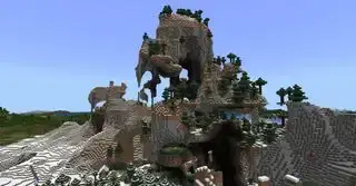 Minecraft seeds - Un sat împărțit pe mai multe niveluri de insule plutitoare într-un munte înzăpezit